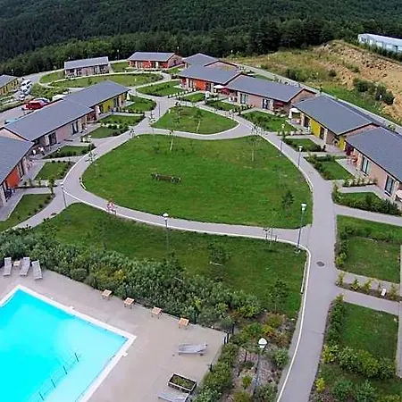 Les Hauts Du Gevaudan פארק נופש Montrodat