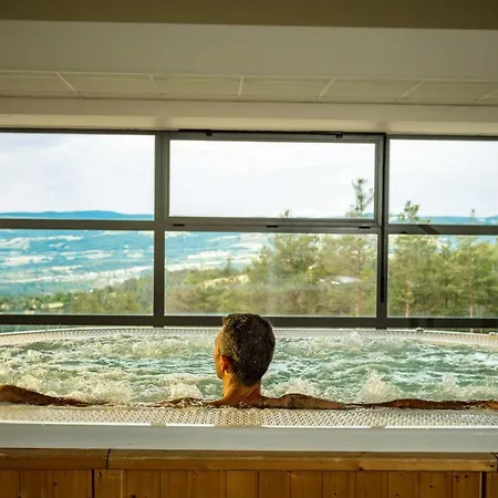 Les Hauts Du Gevaudan Semesterpark Montrodat